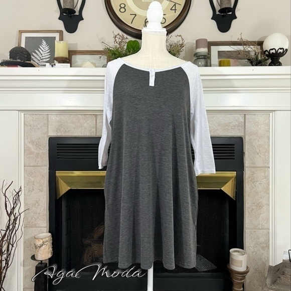 Umgee Raglan Mini a Line Henley Dress - Picture 2 of 10